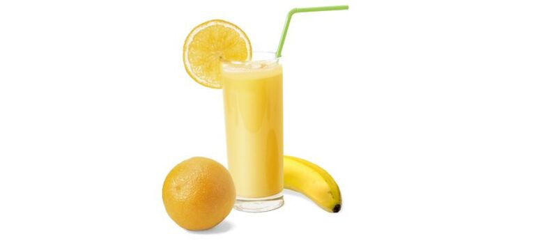 Smoothie mit Banane und Orange für Diät zu trinken